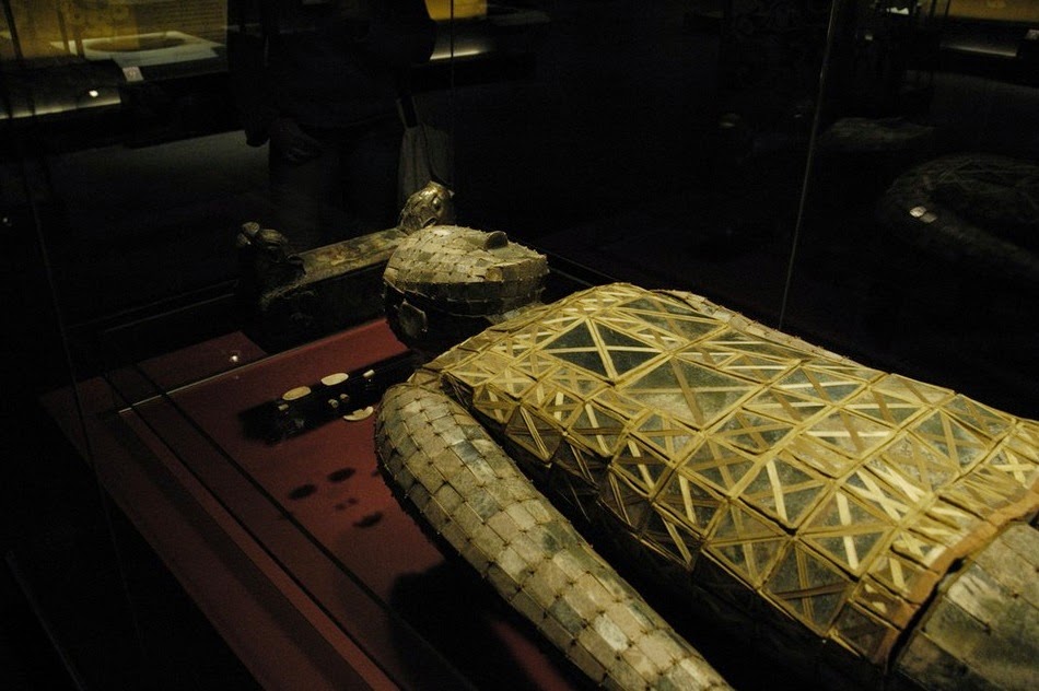 Jade Burial Suits Immortality 3.jpg